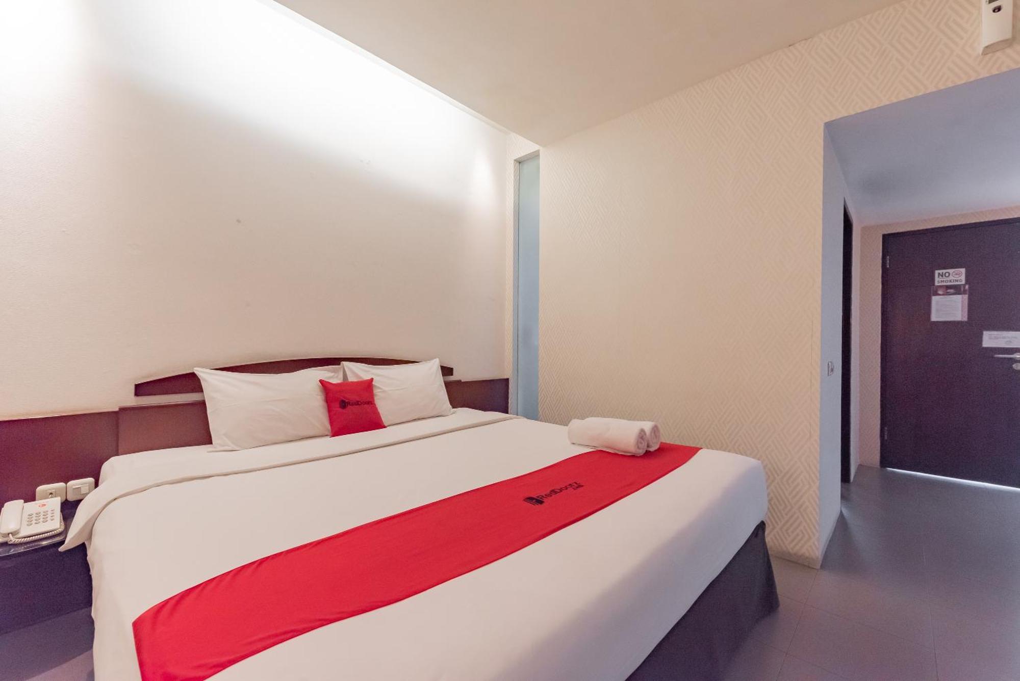 Reddoorz Plus @ Cipaganti Street 3 Bandung Eksteriør bilde