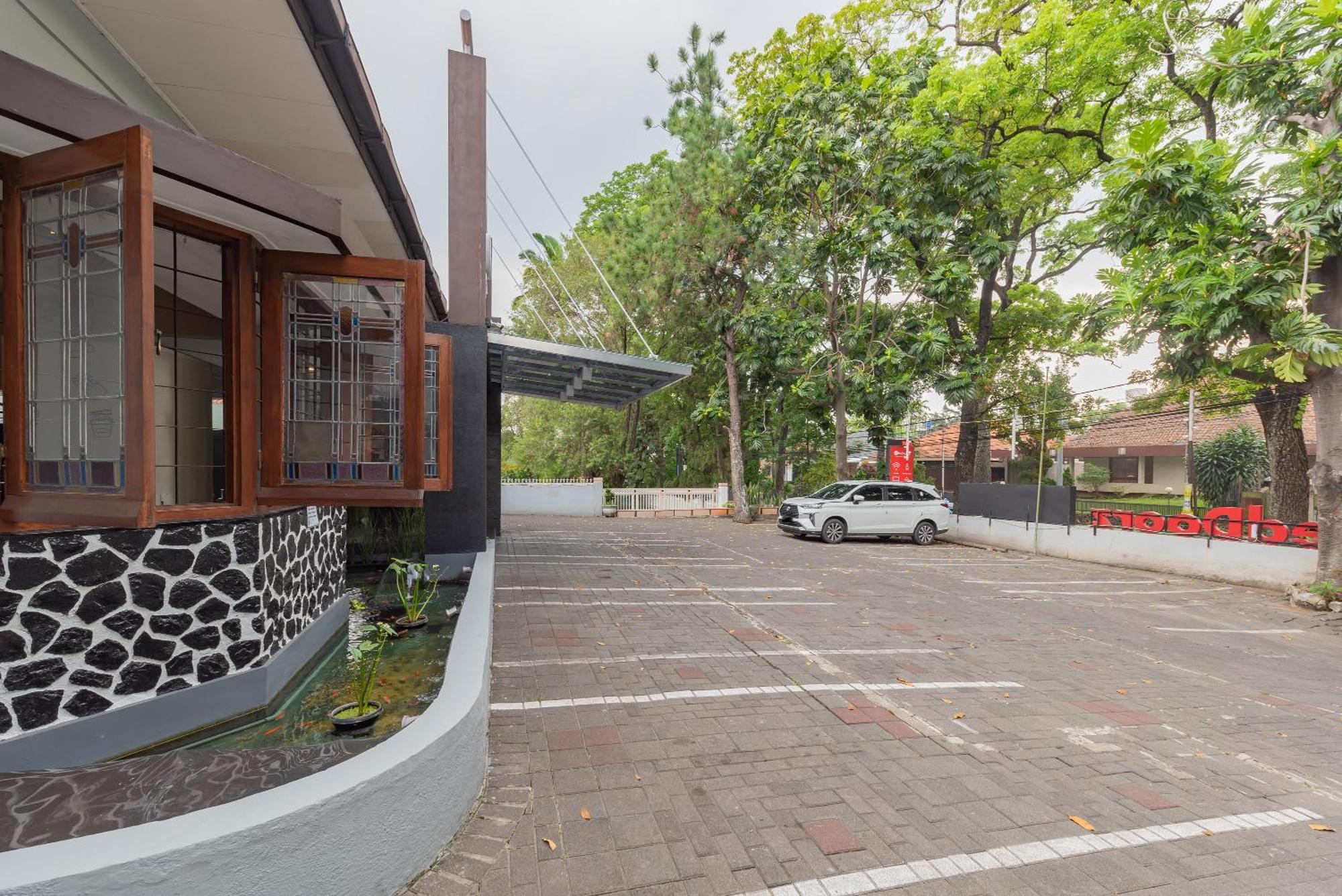 Reddoorz Plus @ Cipaganti Street 3 Bandung Eksteriør bilde