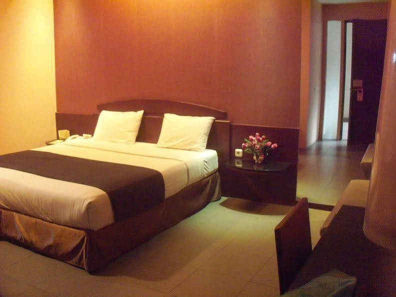 Reddoorz Plus @ Cipaganti Street 3 Bandung Eksteriør bilde